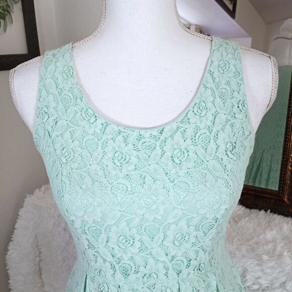 FOREVER 21 MINT LACE DRESS SZ.S EUC - Picture 3 of 8